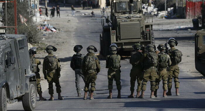 Cisgiordania:ucciso palestinese 17 anni in scontri Israele