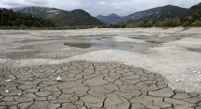 Francia: allerta siccità, rischio razionamenti acqua già a marzo