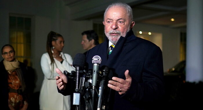 Lula, regole sui social per difendere la democrazia