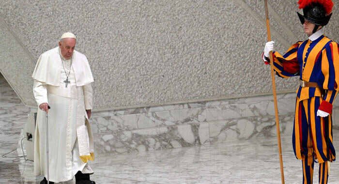 Papa, beni S.Sede depredati da certi chierici e ‘amici’ laici