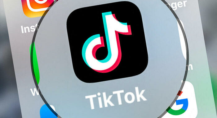 Parlamento europeo vieterà uso TikTok su telefoni dipendenti