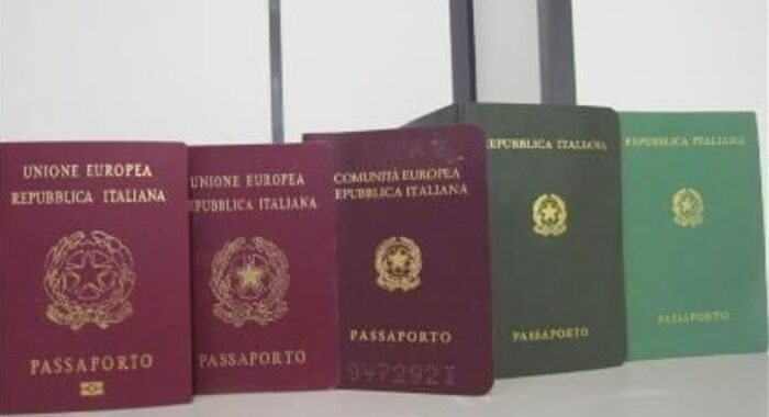 Piano straordinario passaporti, 339mila rilasciati nel 2023
