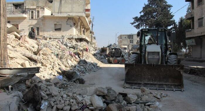 Sisma Siria: prima delegazione Onu arriva in aree ribelli