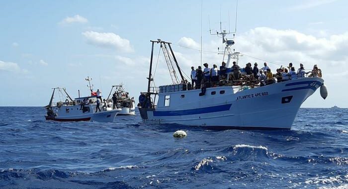 Tragico sbarco migranti nel Crotonese, 27 morti