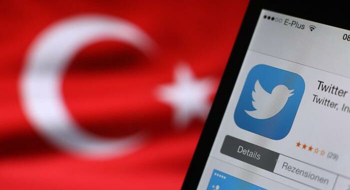 Twitter bloccato in Turchia dopo le proteste sui soccorsi