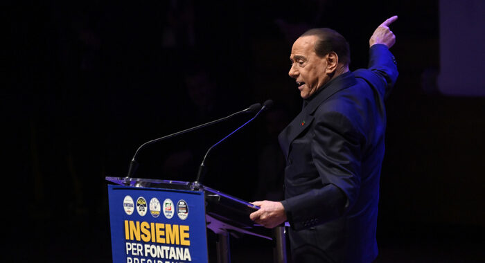 Ucraina: Berlusconi,nessuna prospettiva di soluzione diplomatica