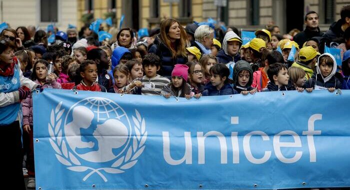 Ucraina: Unicef, 1,5 milioni di bambini a rischio depressione