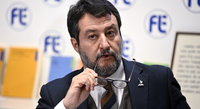Brennero: Salvini, l’Austria torni nella legalità