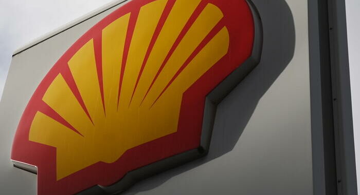 Compensi record per ex ceo Shell dopo boom prezzi oil & gas