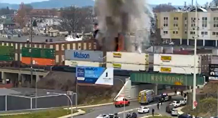 Esplosione in fabbrica, 2 morti e 9 dispersi in Pennsylvania
