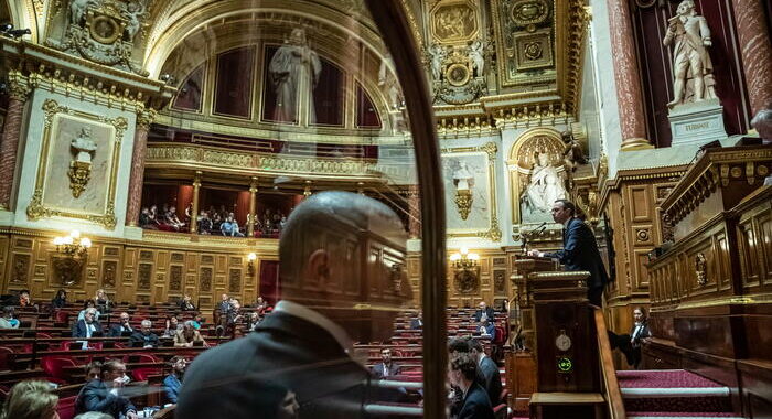 Francia:pensioni,Senato approva abolizione regimi speciali