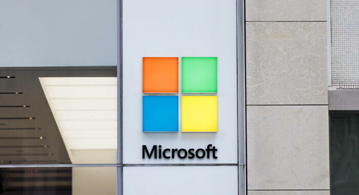 Intelligenza artificiale, Microsoft licenzia team di esperti