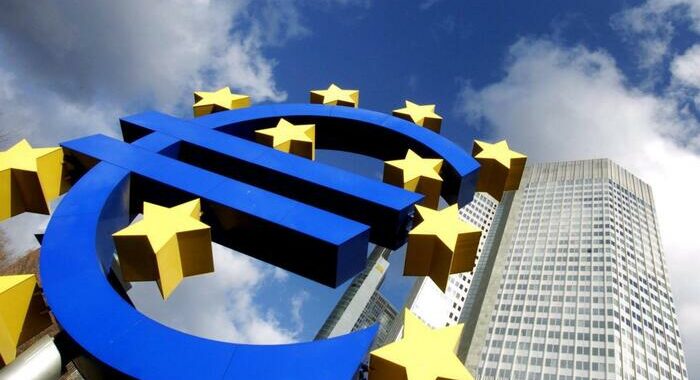 La Bce alza i tassi di mezzo punto al 3,5%