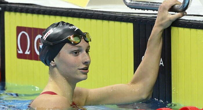 Nuoto, la canadese McIntosh record mondiale nei 400 stile libero