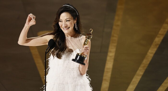 Oscar: Michelle Yeoh migliore attrice