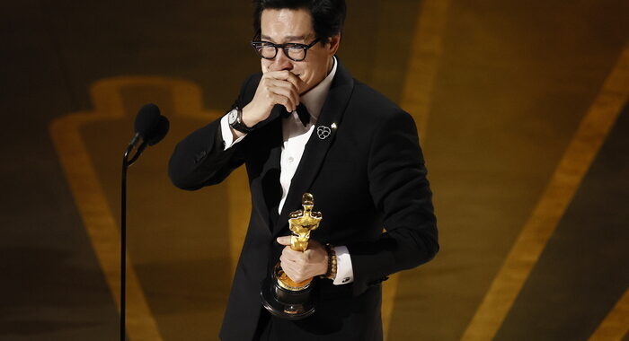 Oscar: miglior attore non protagonista Ke Huy Quan di Everything