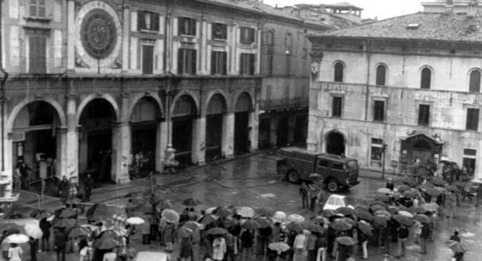 Piazza Loggia: Mantovano, governo si costituirà parte civile