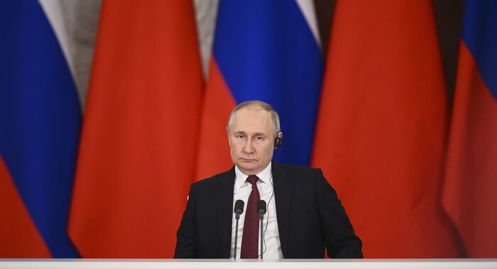 Putin, dispiegheremo armi nucleari tattiche in Bielorussia