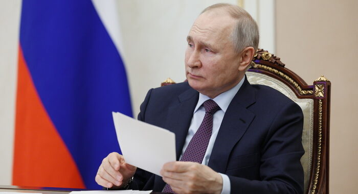 Putin firma il decreto, 147mila coscritti per primavera