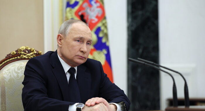Putin, l’Occidente ha superato le linee rosse con le armi a Kiev