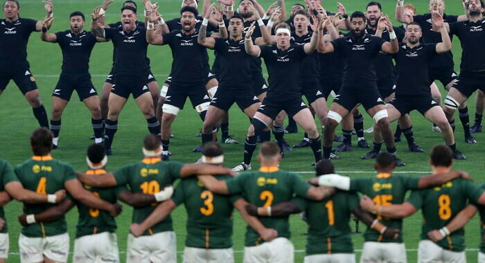 Rugby, Nuova Zelanda: Robertson allenerà gli All Blacks dal 2024