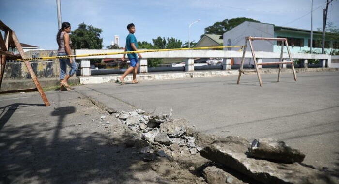 Terremoti: scossa di magnitudo 6.0 nelle Filippine