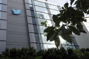 Twitter aprirà a sviluppatori il codice che suggerisce post