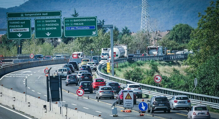 12 milioni di italiani in autostrada per il ponte del 25 aprile