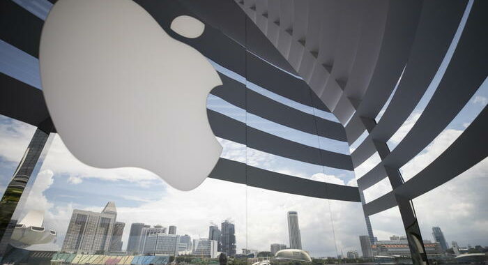 Apple eliminerà ‘un piccolo numero di posti di lavoro’