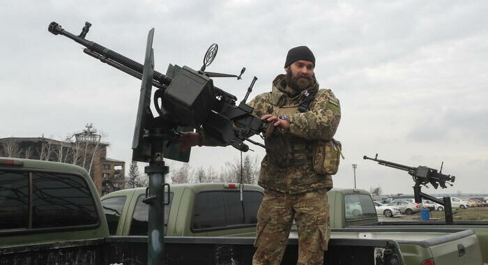 Attacco verso Kiev nella notte, abbattuti 8 droni