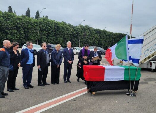 Atterrato a Ciampino l’aereo con la salma di Parini