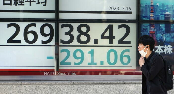 Borsa: a Tokyo apertura in calo (-0,24%)