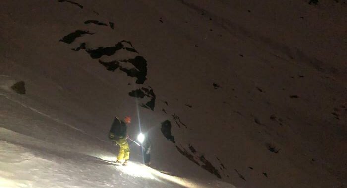 Due scialpinisti dispersi, individuata una grande valanga