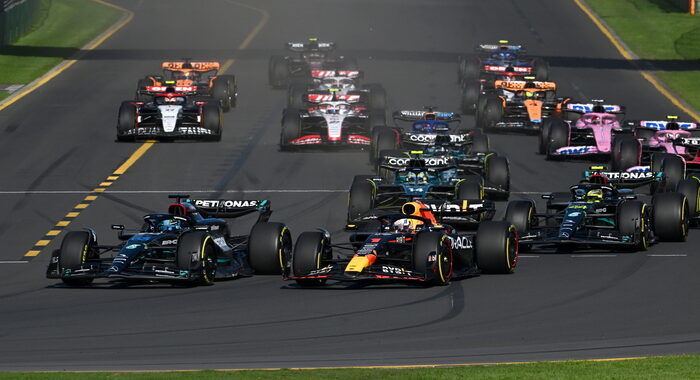 F1:Australia; Verstappen vince Gp caos, 12/a Ferrari Sainz