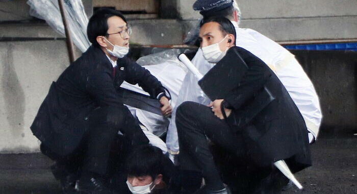 Giappone: attentato a premier Kishida, arrestato un 24enne