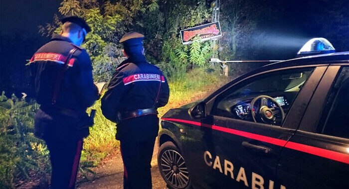 Giovane accoltellato muore nella notte in ospedale a Milano