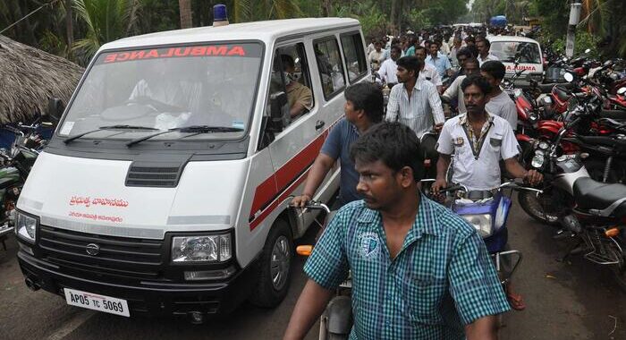 India: almeno 11 morti per una fuga di gas, 3 sono bambini