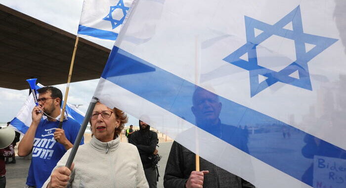 Israele: nuove proteste contro riforma, in 150 luoghi