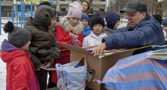 Kiev, riportati a casa 24 bimbi della regione di Kherson
