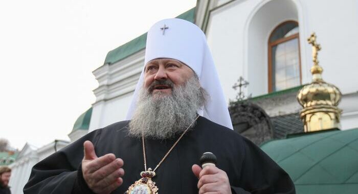 Metropolita monastero Kiev,’accusato di aver maledetto Zelensky’