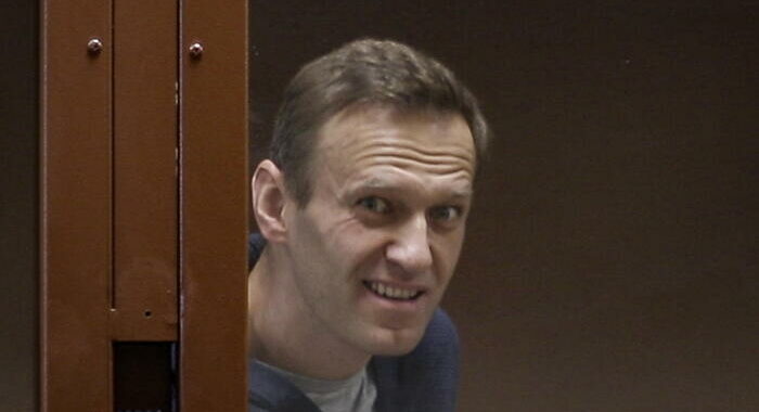 ‘Navalny in condizioni critiche, possibile avvelenamento’