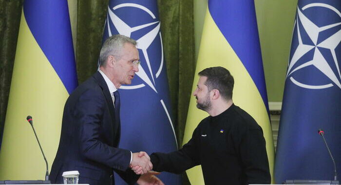 Stoltenberg a Kiev, ‘il posto dell’Ucraina è nella Nato’