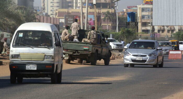 Sudan, combattimenti ed esplosioni a Karthoum
