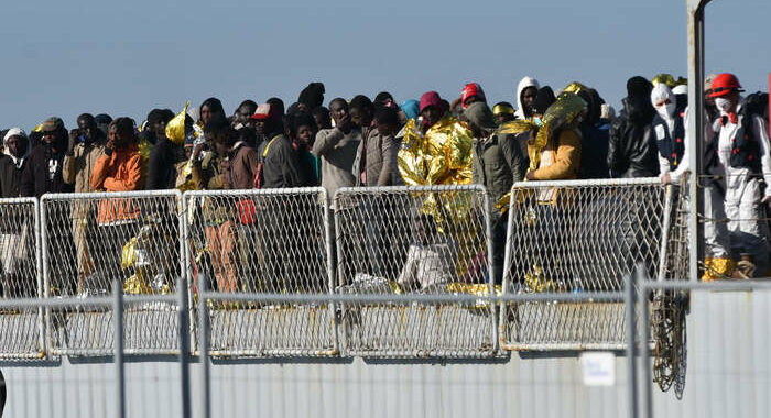 Tunisia-Ue, intesa per lotta al traffico di migranti