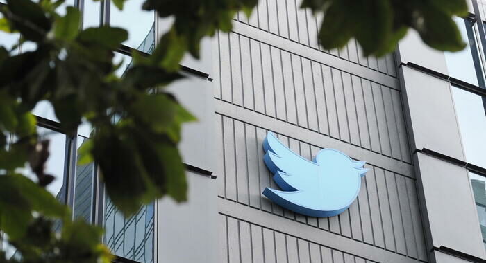 Twitter Blue non decolla, a marzo solo 116 mila iscritti