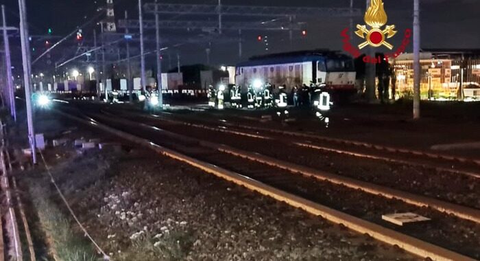 Urto fra treni merci a Firenze, feriti 2 macchinisti