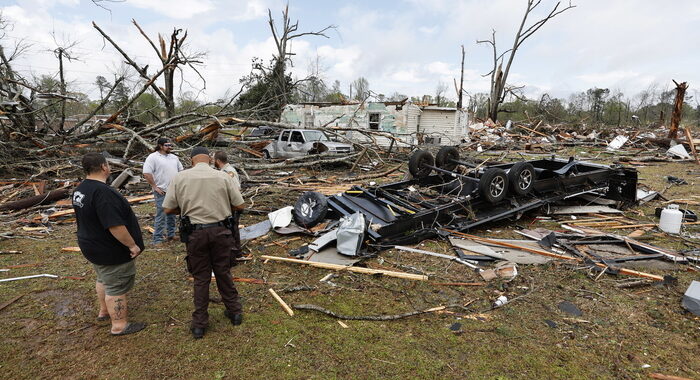 Usa: tornado, il bilancio delle vittime sale a 11