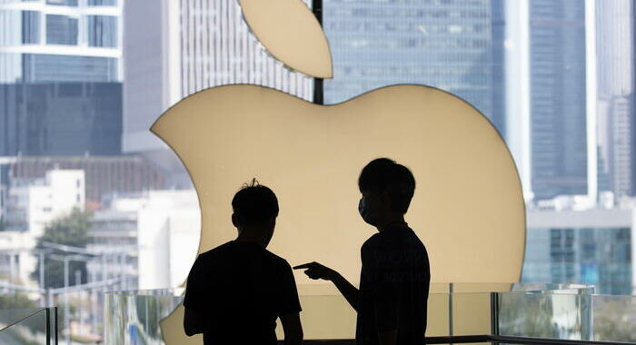 Apple corre verso i 3.000 miliardi di dollari di valore