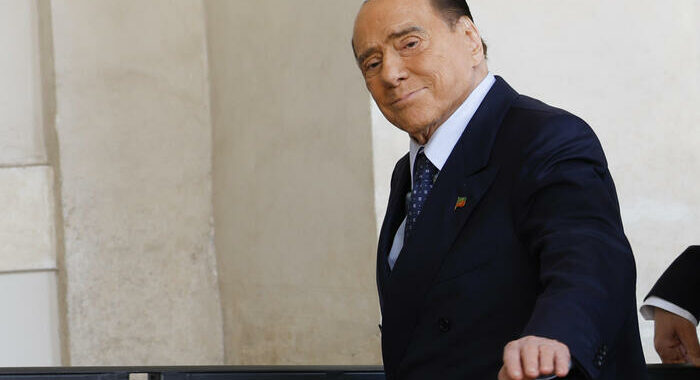 Berlusconi verso le dimissioni nelle prossime 48 ore