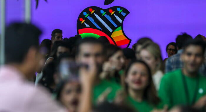 Faro Antitrust su Apple, presunta posizione dominante su app